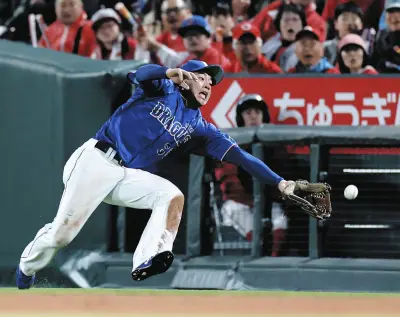 中日、4失策で自滅し両リーグ最速20敗目 井上監督「そうなりますよね」