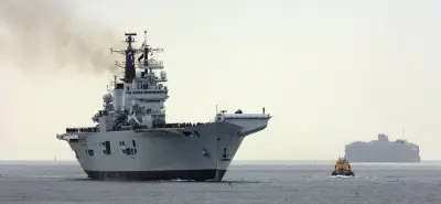 英公電、非核三原則に「一貫性ない」と批判 核搭載空母寄港めぐり
