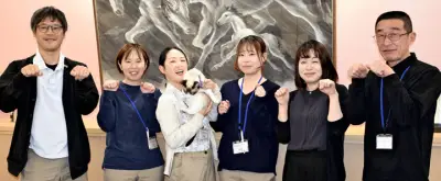 保護猫クレアが職場の癒やしに、特別養護老人ホームで勤務意欲向上