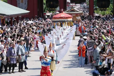 台東区・三社祭が開幕、白鷺の舞やびんざさら舞に観客歓声