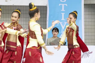 愛子さま、ラオスフェスに伝統衣装で出席　民族舞踊に拍手