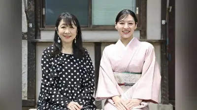 文学座「かさぶた式部考」松本祐子演出、森寧々が大役に挑む