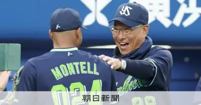 還暦の池山監督が現場で示す「ブンブン丸流」選手との向き合い方