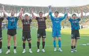 鹿島アントラーズが東1位確定、鈴木優磨「通過点」と連覇へ意気込み
