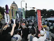 「誰ひとり戦争で死なせない」国会前で改憲阻止訴え、1万人参加
