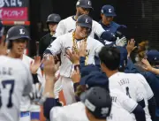 西武、二回に打者12人の猛攻で一挙8得点 渡部がプロ初満塁本塁打