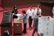 台湾・頼総統の弾劾案否決、就任2年で与野党対立続く