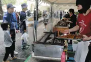 香ばしい匂いに誘われて浦和名物「うなぎまつり」大にぎわい　弁当値上げも2500個完売