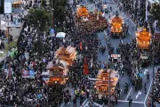 静岡・御殿屋台が夜に輝く！浜松まつり2日目、93万6000人が来場