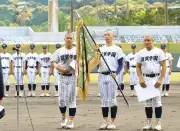 滋賀学園が大会史上初の3連覇、彦根総合に3-1で勝利　春季近畿地区高校野球県大会