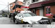 「入ったらやるぞ」液体吹きかけ署員負傷、44歳男を再逮捕　福生事件