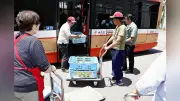 貨客混載バス愛され5年、三田・高平地区の直売所で記念イベント