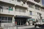 岐阜県岐南町の町道でひき逃げか、59歳米国籍男性が死亡