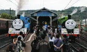 静岡・大井川鉄道、トーマス号とパーシー号が並ぶ姿を公開　6月前半まで共演