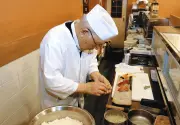 三重・松阪「赤玉寿司」創業60年、変わらぬ思いで気軽な美味しさを提供