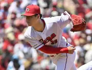 広島、7投手の無失点リレーでヤクルトに完封勝利 赤木が好投