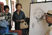 82歳の鉛筆画家、銀幕の名優を精細に描く 桐生で個展