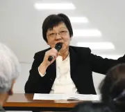 憲法9条守れ、船橋で弁護士・大江京子さん講演「武力に頼らず平和を」