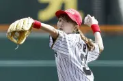 フィギュア坂本花織が甲子園で始球式「世界選手権と同じくらい緊張」
