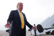 トランプ大統領、ドイツ駐留米軍削減「５千人上回る規模」と表明