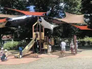 暑すぎる夏、住民の「熱意」で行政が動いた 杉並区の公園にタープ常設