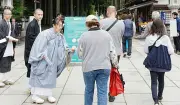 高野山金剛峯寺、夏の軽装参拝に注意喚起の看板設置
