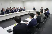 低所得の現役世代支援へ与野党一致　給付付き税額控除の設計議論