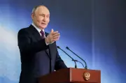 プーチン大統領、核戦力強化を表明 ミサイル開発機関を訪問