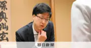 芝野虎丸棋聖、豪快に大石を仕留めて首位タイに　囲碁名人リーグ