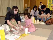 デコボトル作り楽しむ親子 ヘアケアやスキンケア学ぶイベント