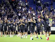 Ｇ大阪、ＡＣＬ２優勝を本拠地で報告　約８千人のサポーターに感謝