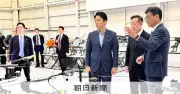 小泉防衛相、純国産ドローンを視察 国産化体制強化へ意欲 課題も山積