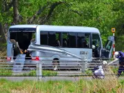 マイクロバス事故で死傷者、運転の男宅を家宅捜索 福島県警、複数回事故の経歴も