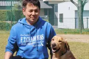 岐阜県警に「鼻の捜査官」デビュー　ラブラドールのレックス、臭気選別で才能発揮