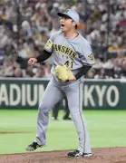 阪神・村上が今季初完封、新人立石の２点打で均衡破る 巨人は３連敗