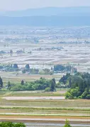 喜多方・恋人岬に新テラス開業、絶景と雄国そばを堪能
