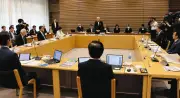 小池知事、税収偏在是正に反論「時代に合った制度を」関東知事会議で応酬