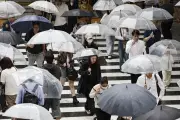 鹿児島で線状降水帯発生の恐れ、大雨警戒 奄美も土砂災害に注意