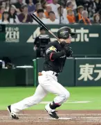 ソフトバンクが逆転勝ち、巨人に８−４で勝利　庄子が勝ち越し打