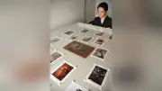 イラン美大生の自画像と現地写真展、高松で開催中 軍事攻撃受け再企画