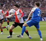 上田綺世と渡辺剛がフル出場、フェイエノールトはAZと1-1引き分け