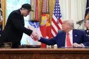 訪中団にマスク氏やクックCEO、トランプ大統領に同行と報道