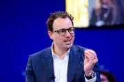 アンソロピックCEO、中国AIが半年で追いつく可能性に警鐘