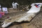 中国機墜落、燃料故意停止の可能性 米CNN報道 132人全員死亡