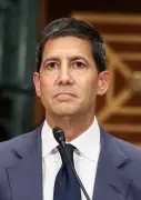 ウォーシュ氏、FRB次期議長に承認　米上院、難局での船出