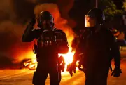 パリSG優勝でファン暴徒化、400人超拘束 フランス各地で混乱