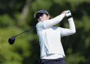 穴井詩と高野愛姫が首位発進、Sky RKBレディース第1日