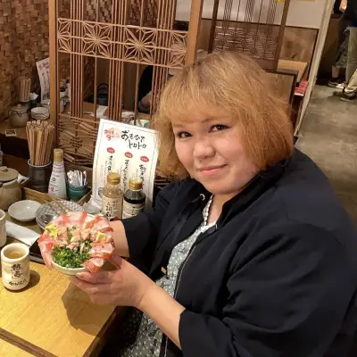 100kg→79kgの別人級ビフォーアフターに「ダイエットは1番の整形」と反響