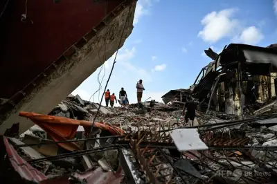 ベネズエラ地震、発生から3日後に11歳少年ががれきから救出される