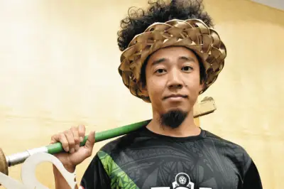 ファイヤーナイフダンス世界大会で岐阜市出身ケンシさんが3位、戦士のような演技で魅了